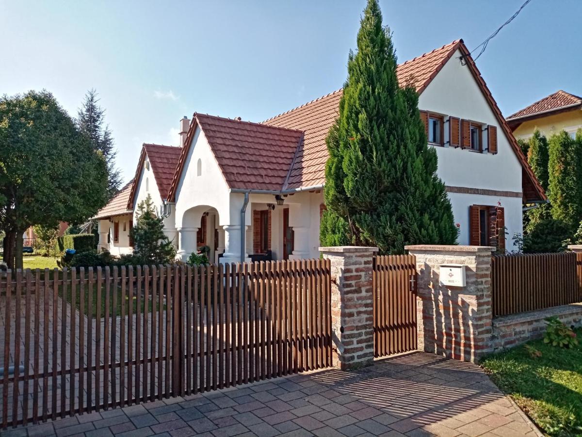 Negy Evszak Apartmanhaz Залакарош Экстерьер фото